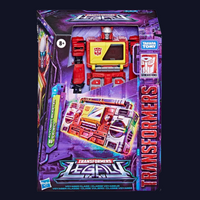 Transformers - Legacy - Voyager - Blaster